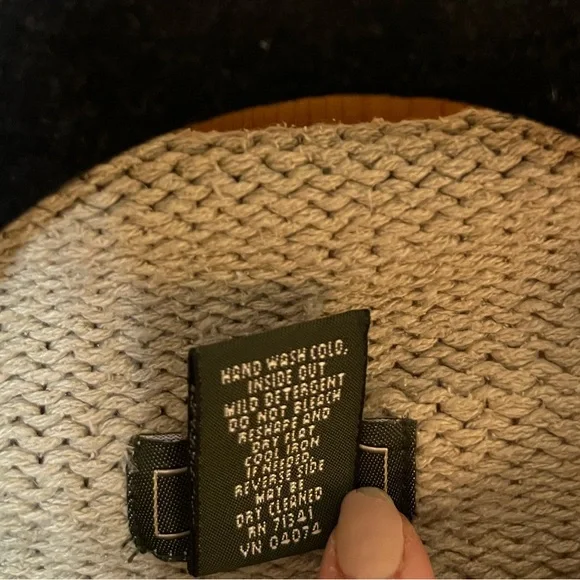 L.L.Bean Vintage Sleeveless Knit Top in Beige - Picture 4 of 8